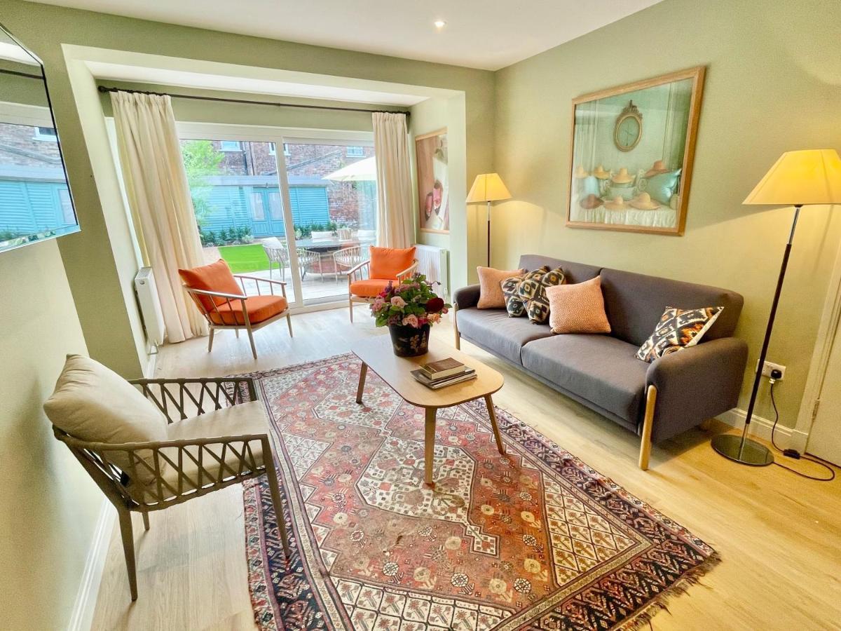 Central Townhouse With Free Off Road Parking And Garden يورك المظهر الخارجي الصورة